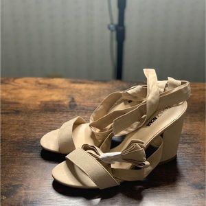 NEW Fashion nova block heels